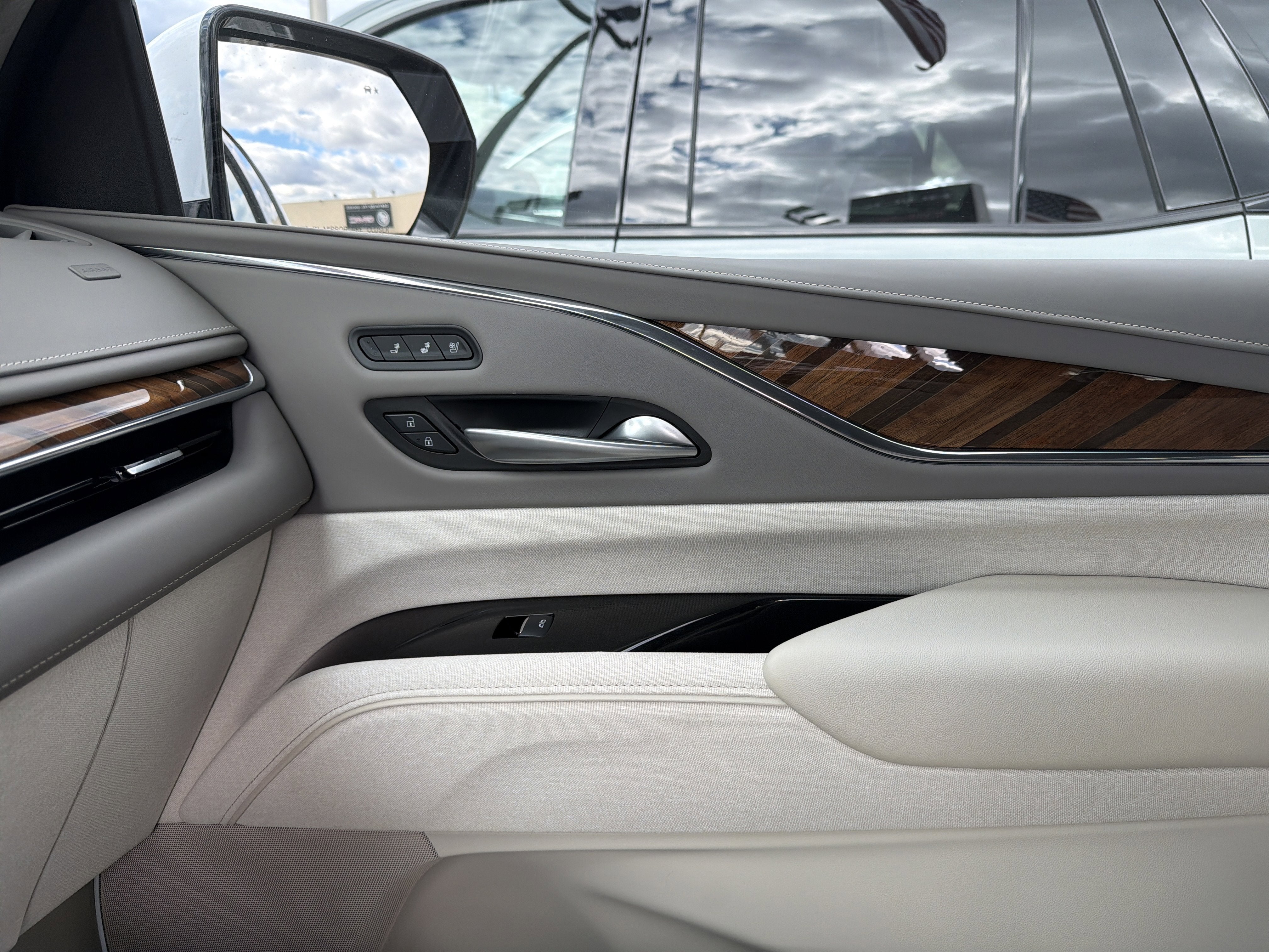 2024 Cadillac Escalade 4WD Premium Luxury Platinum