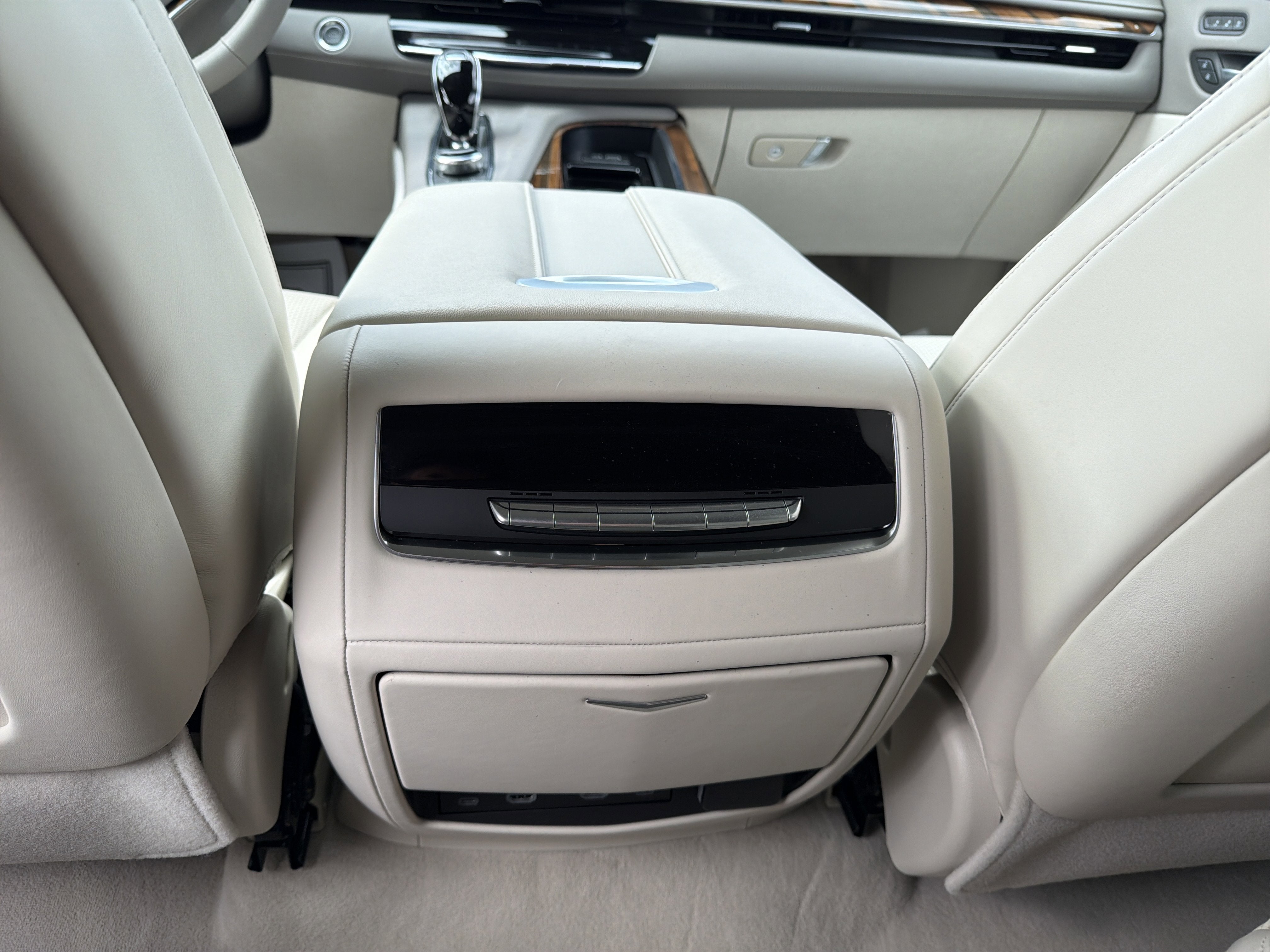 2024 Cadillac Escalade 4WD Premium Luxury Platinum