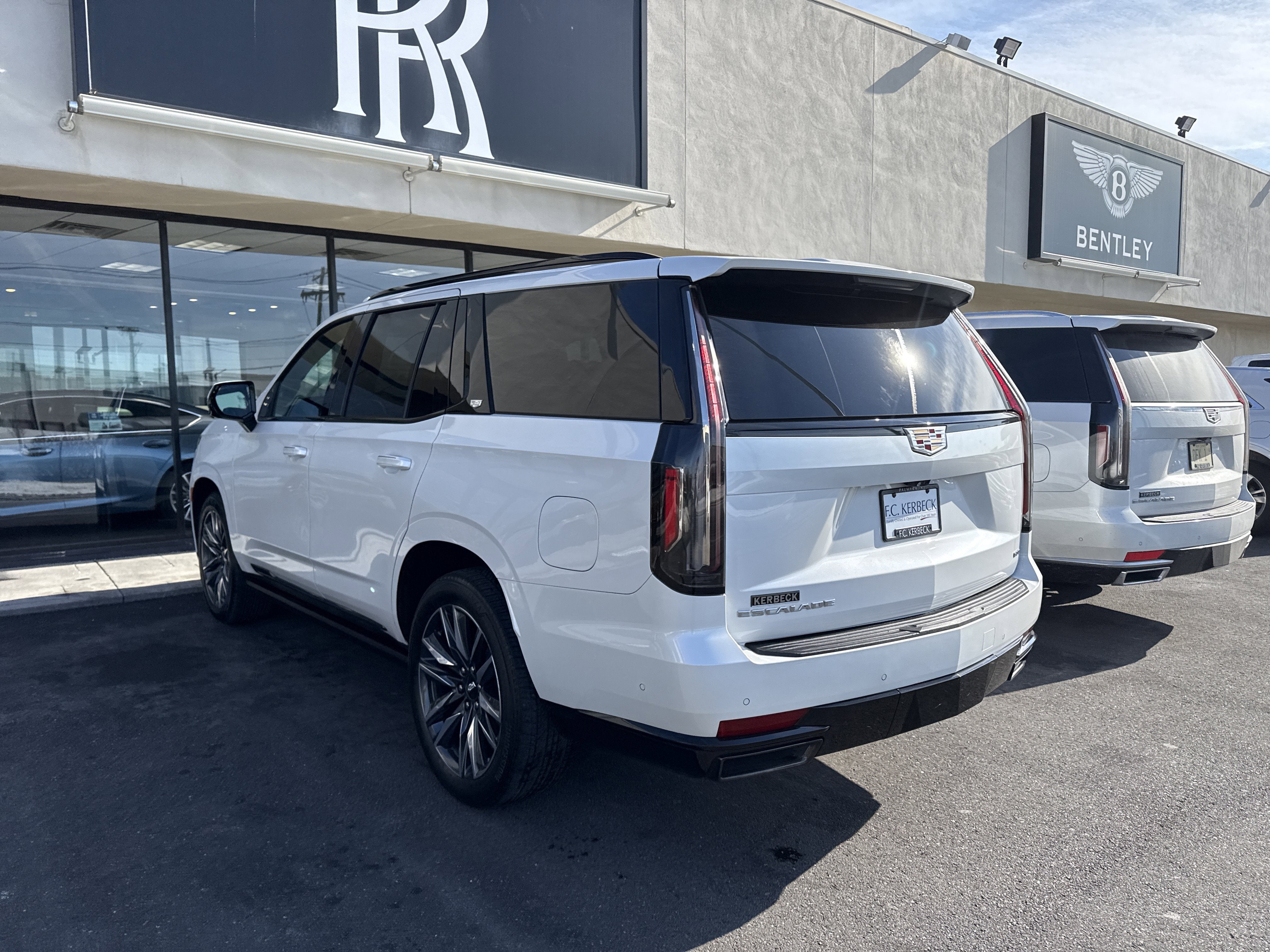 2023 Cadillac Escalade 4WD Sport Platinum