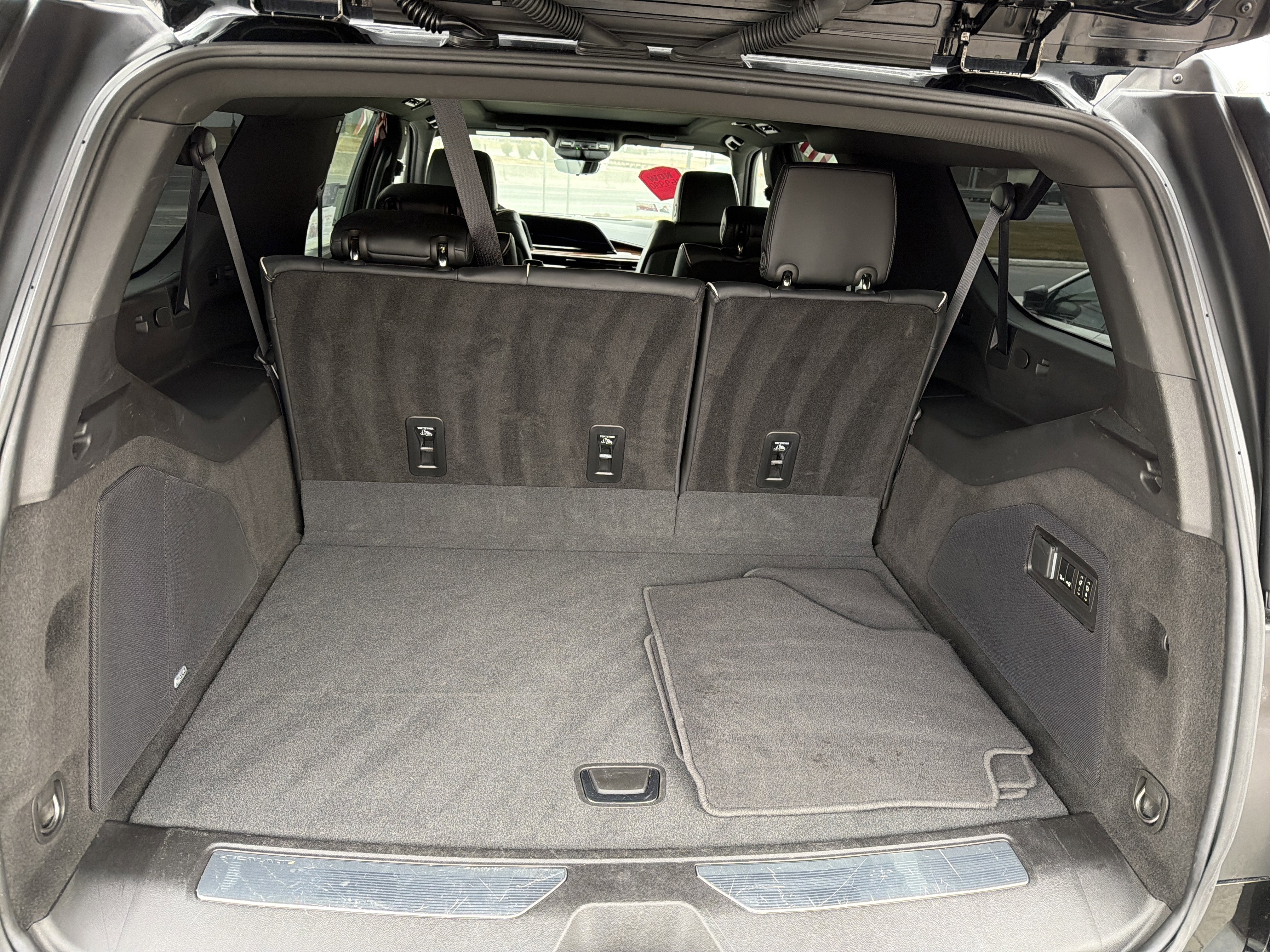 2023 Cadillac Escalade ESV 4WD Premium Luxury