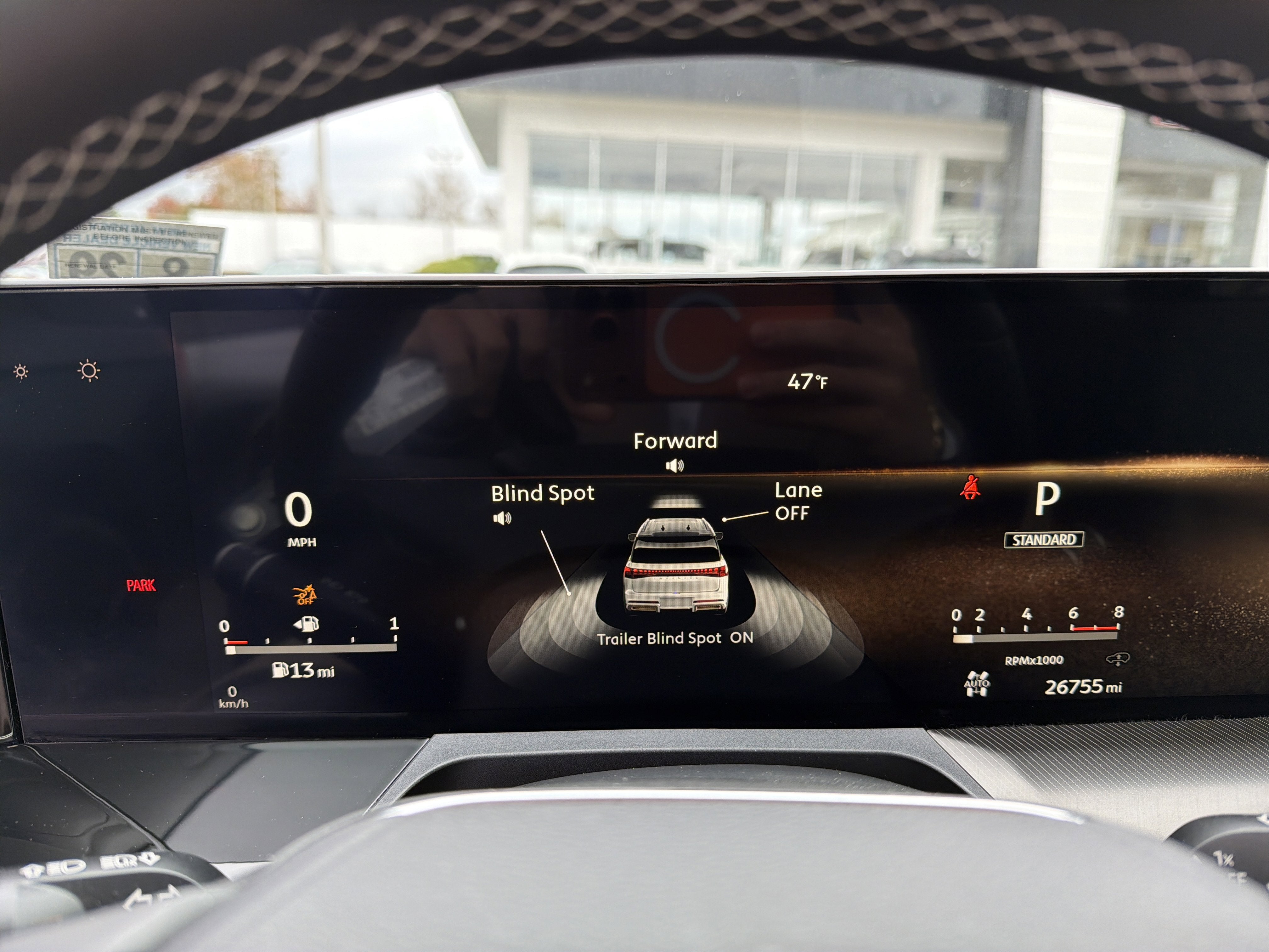 2025 INFINITI QX80 LUXE