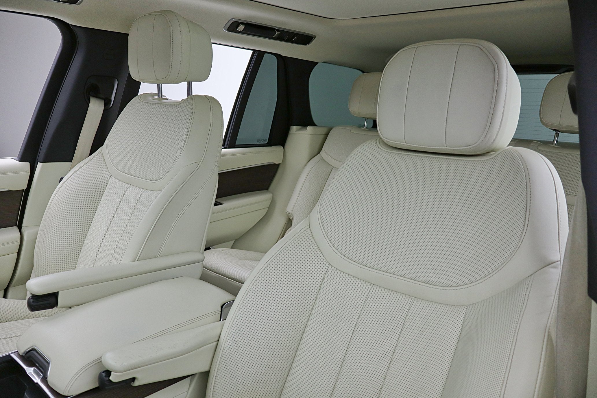 2023 Land Rover Range Rover P530 SE