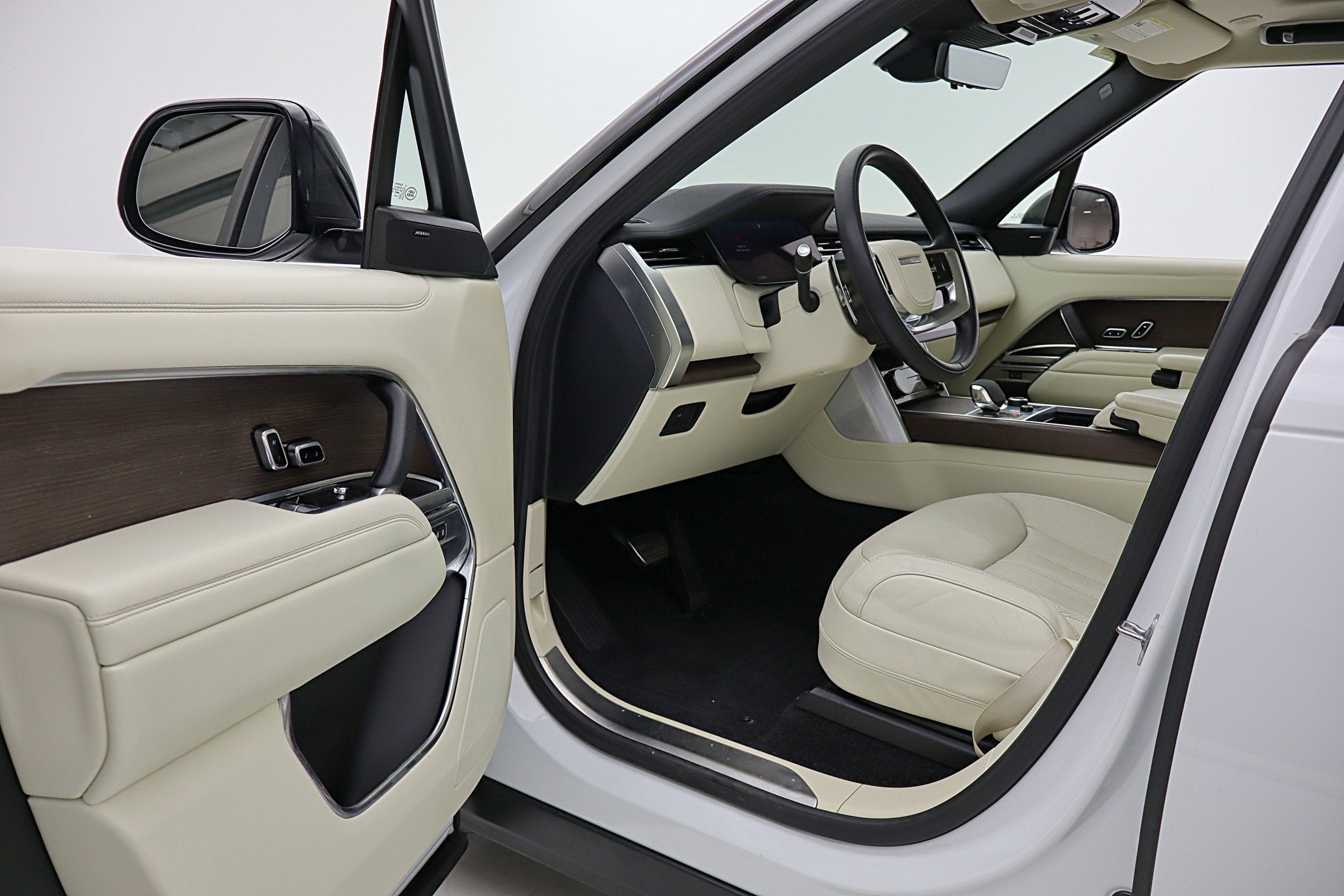 2023 Land Rover Range Rover P530 SE