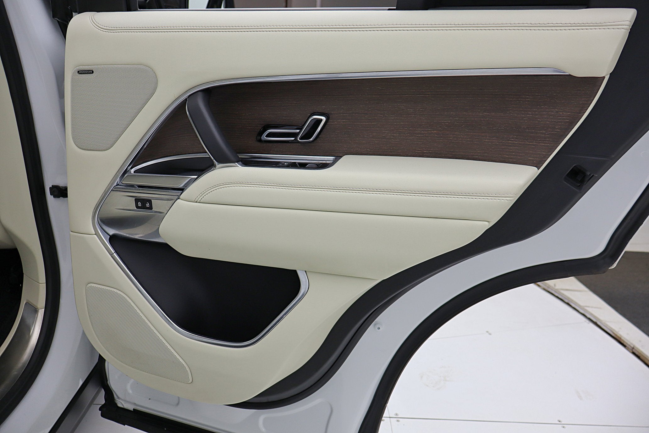 2023 Land Rover Range Rover P530 SE